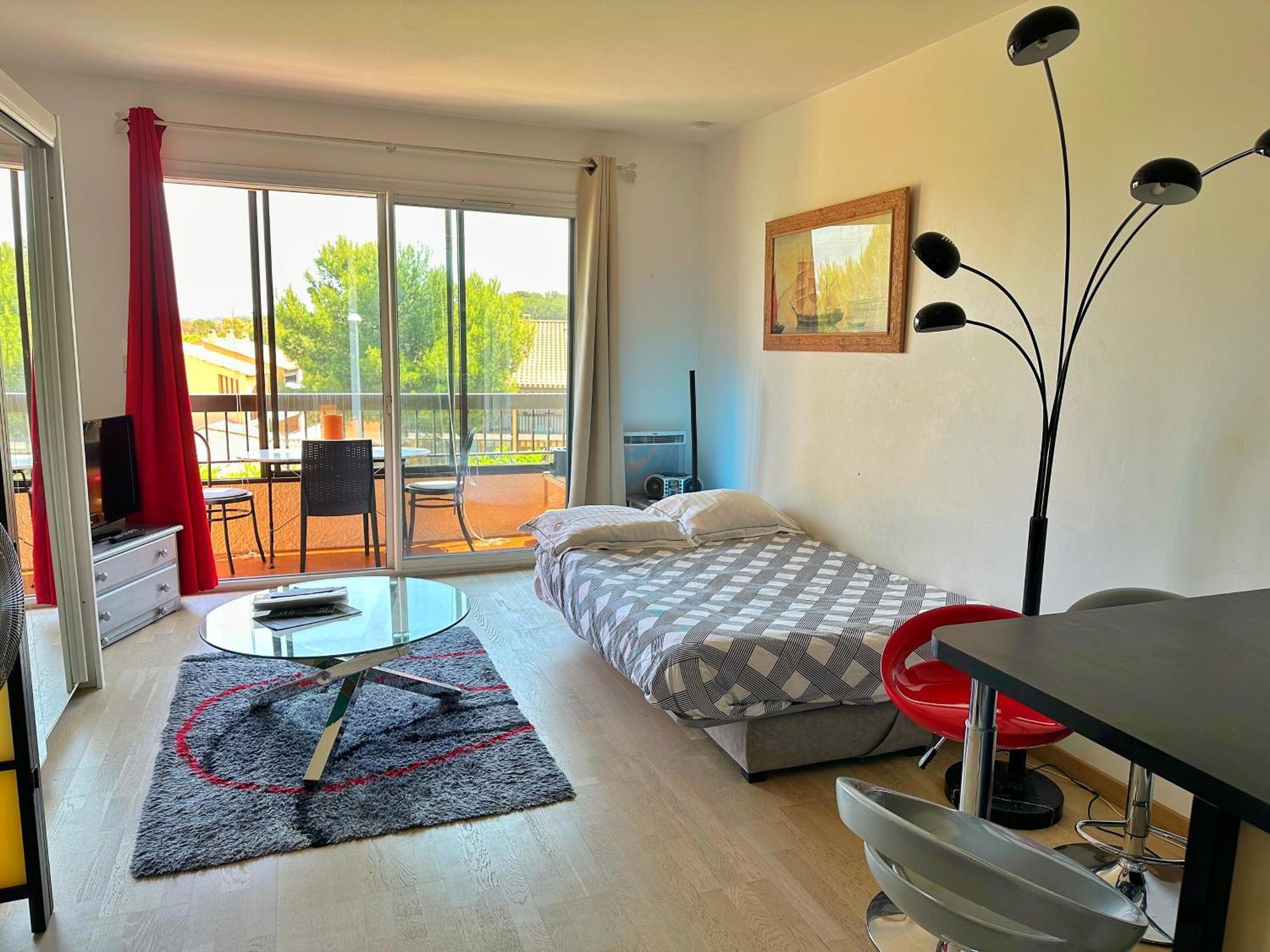 Grand Studio Avec Piscine Presqu'Ile De Giens 耶尔 外观 照片
